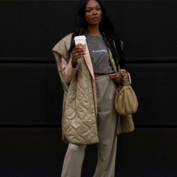 H&M Jackets & Coats Hm Oversized Quilted Sleeveless Vest Poshmark